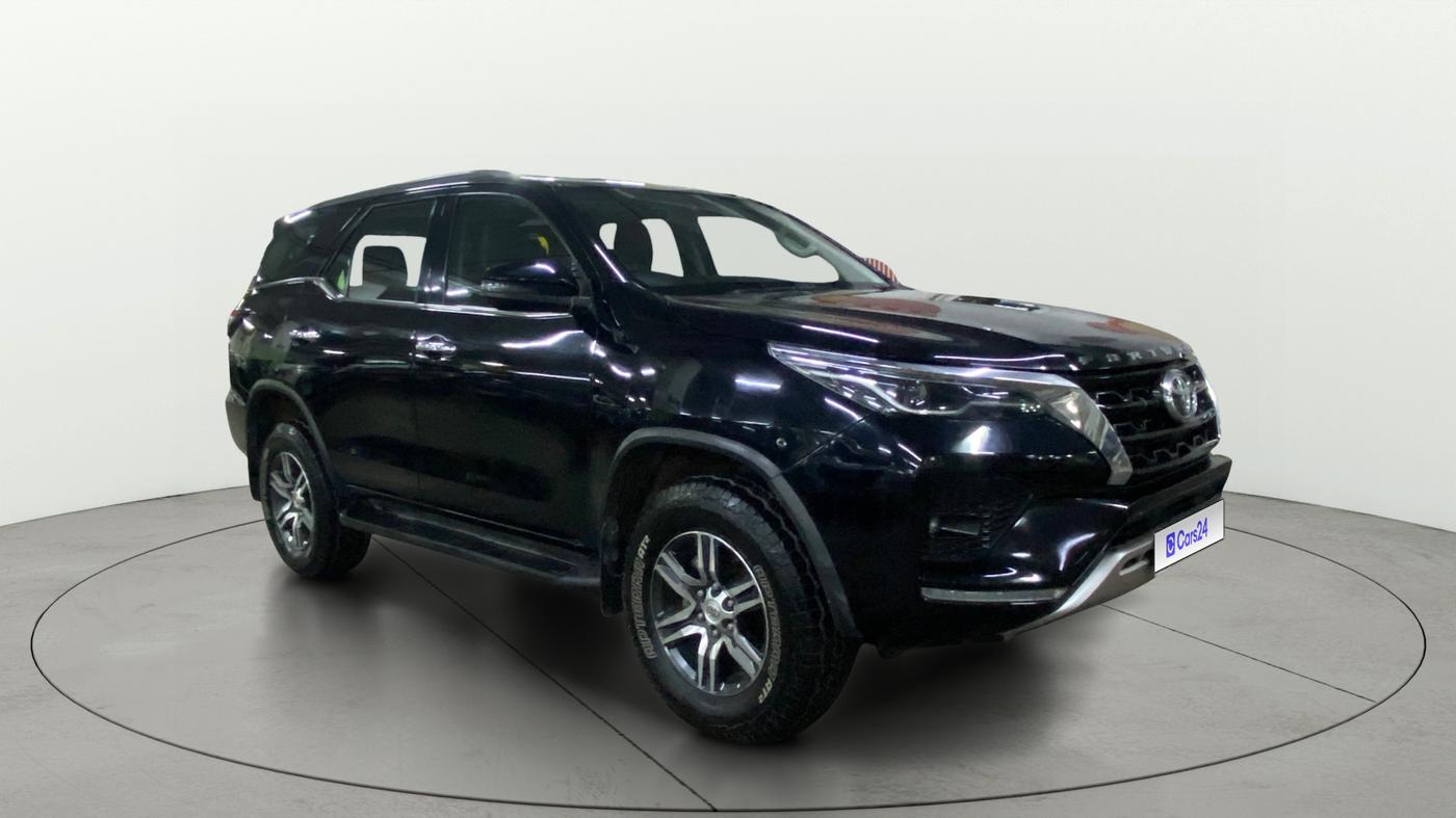 2024 Toyota Fortuner 4X2 MT 2.8 DIESEL, Diesel, Manual, 60,847 km, Right Front Diagonal