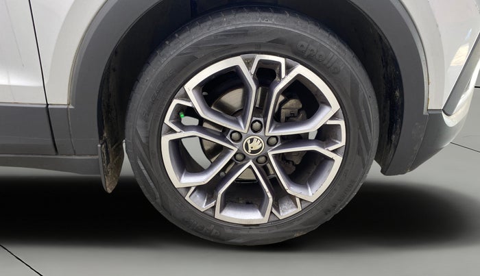2021 Skoda KUSHAQ STYLE 1.0L TSI MT, Petrol, Manual, 39,452 km, Right Front Wheel