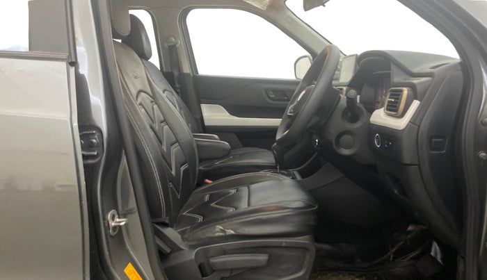 2024 Tata PUNCH ACCOMPLISHED AMT, Petrol, Automatic, 22,291 km, Right Side Front Door Cabin