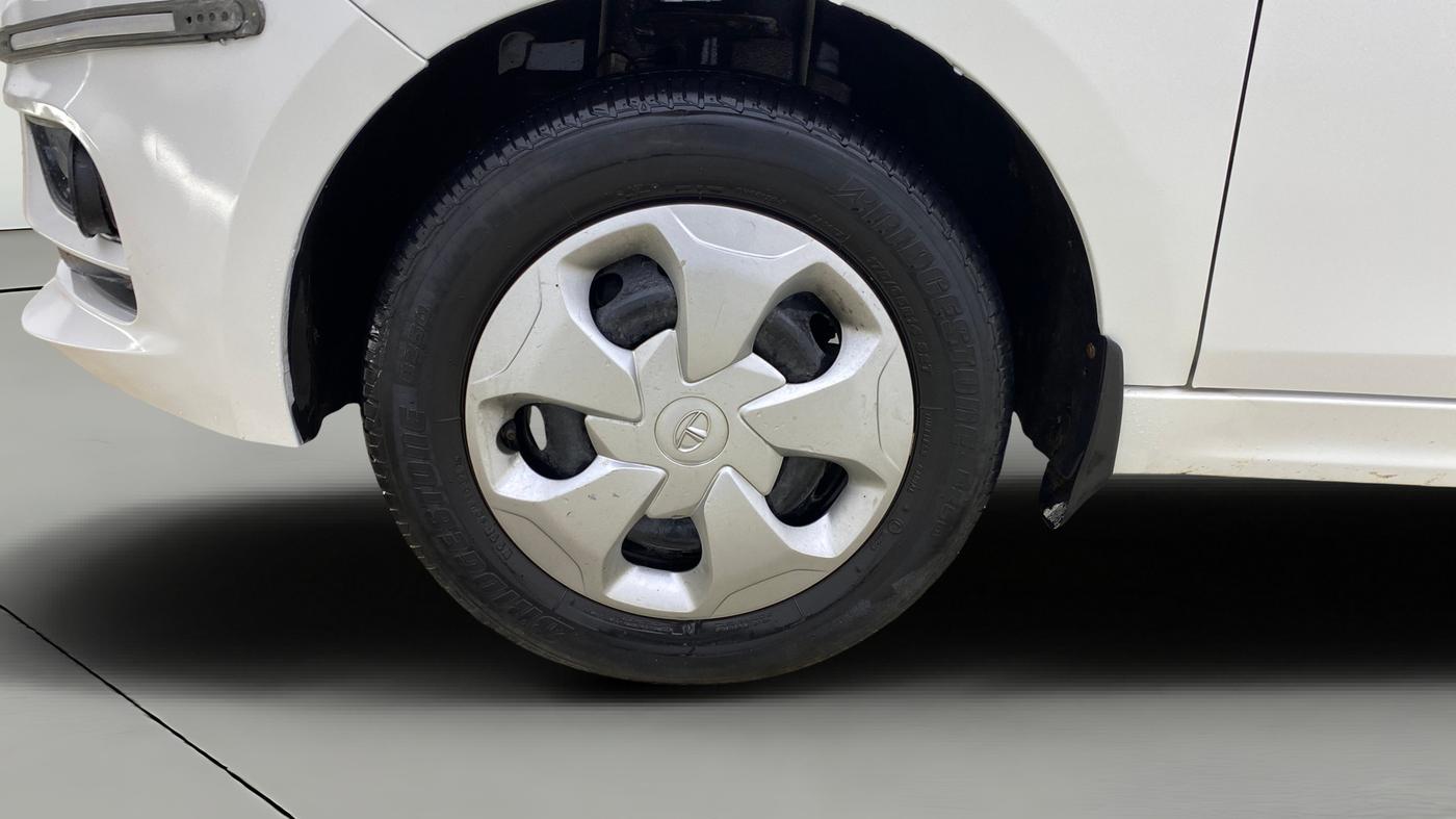 2020 Tata Tiago XT PETROL, Petrol, Manual, 31,698 km, Left Front Wheel