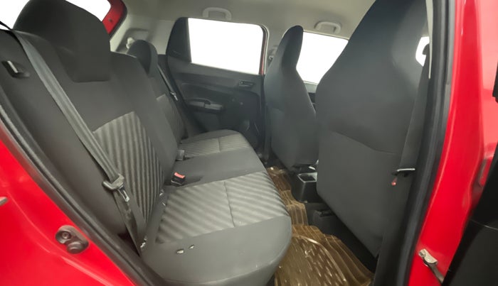 2018 Maruti Swift LXI, Petrol, Manual, 1,00,208 km, Right Side Rear Door Cabin