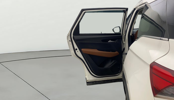 2021 MG HECTOR PLUS SELECT 2.0 DIESEL TURBO MT 7-STR, Diesel, Manual, 41,685 km, LHS Rear Door