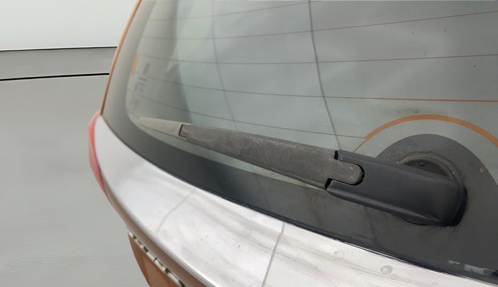 2016 Maruti Baleno ZETA PETROL 1.2, Petrol, Manual, 1,29,573 km, Rear Wiper