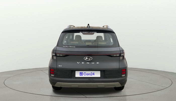 2024 Hyundai VENUE SX 1.2 PETROL, Petrol, Manual, 7,699 km, Back/Rear