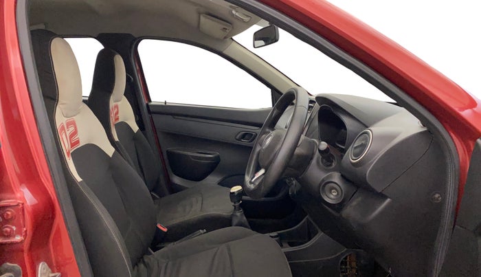 2017 Renault Kwid RXL 0.8 02 Anniversary Edition, Petrol, Manual, 72,573 km, Right Side Front Door Cabin