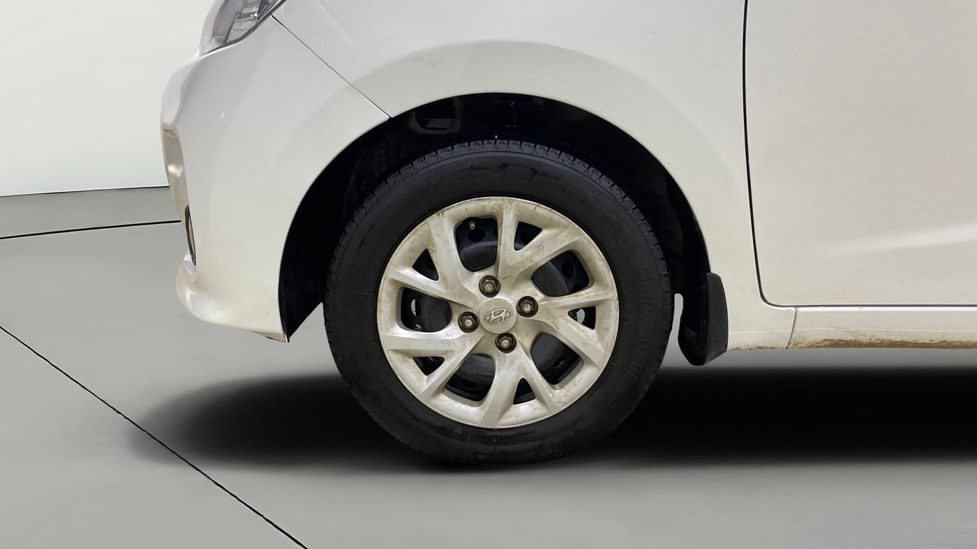 2017 Hyundai Grand i10 SPORTZ 1.2 KAPPA VTVT, CNG, Manual, 50,209 km, Left Front Wheel