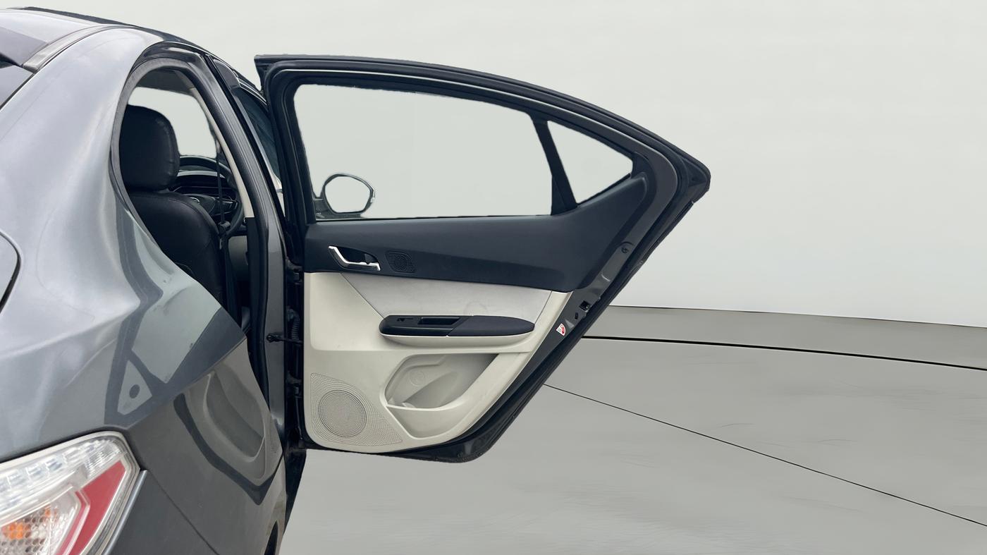 2023 Tata TIGOR XZ PLUS CNG, CNG, Manual, 25,571 km, RHS Rear Door