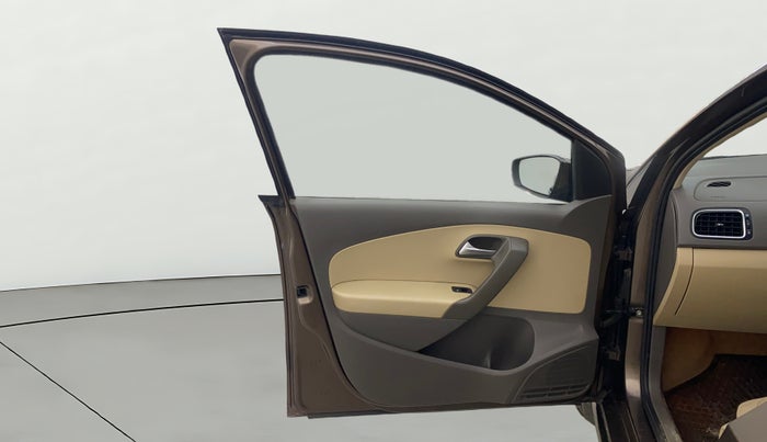 2015 Volkswagen Vento HIGHLINE 1.6 MPI, Petrol, Manual, 98,835 km, LHS Front Door