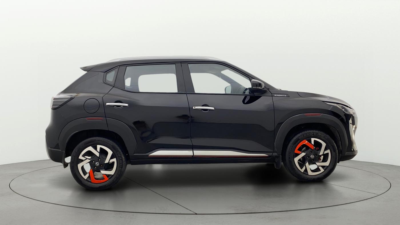 2022 Nissan MAGNITE XV TURBO RED EDITION, Petrol, Manual, 31,741 km, Right Side View
