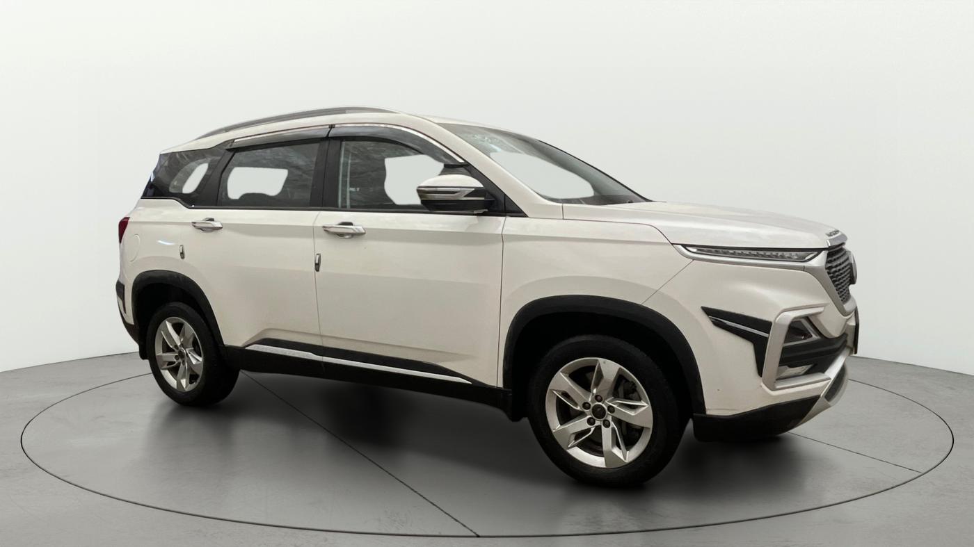 2020 MG HECTOR SUPER 1.5 PETROL, Petrol, Manual, 1,13,387 km, Right Front Diagonal
