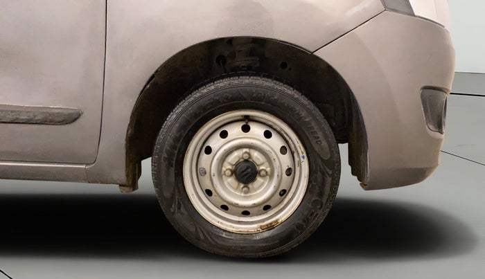 2014 Maruti Wagon R 1.0 LXI, Petrol, Manual, 88,569 km, Right Front Wheel