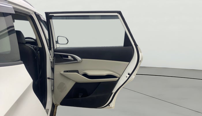 2023 KIA CARENS PRESTIGE 1.5 PETROL 7 STR, Petrol, Manual, 40,834 km, RHS Rear Door