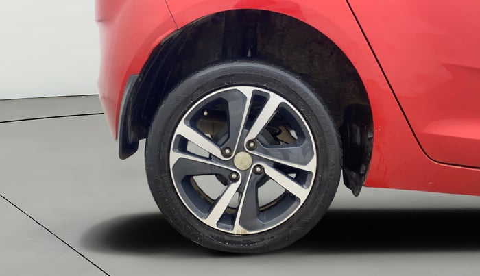 2021 Tata ALTROZ XZ DIESEL, Diesel, Manual, 66,939 km, Right Rear Wheel