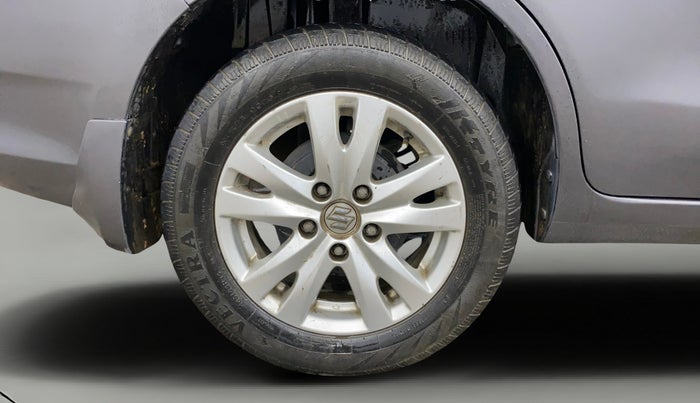 2015 Maruti Ertiga ZXI+, Petrol, Manual, 99,150 km, Right Rear Wheel