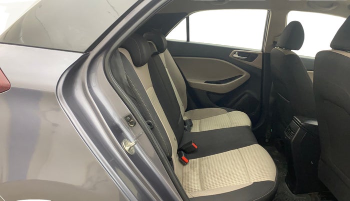 2020 Hyundai Elite i20 ASTA 1.2 (O), Petrol, Manual, 56,410 km, Right Side Rear Door Cabin