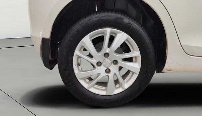 2013 Maruti Swift ZXI, Petrol, Manual, 1,11,240 km, Right Rear Wheel