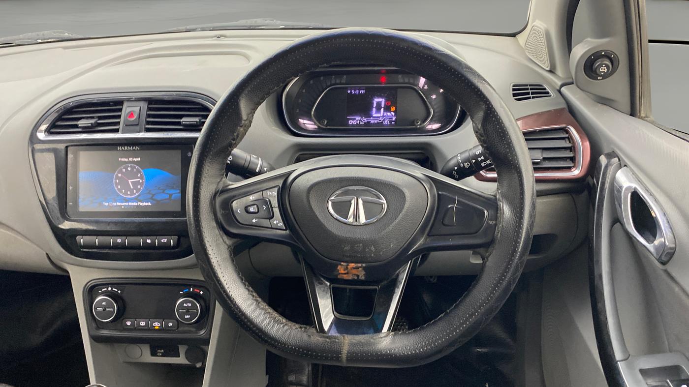 2021 Tata TIGOR XZ PLUS PETROL, CNG, Manual, 1,04,604 km, Steering Wheel Close Up