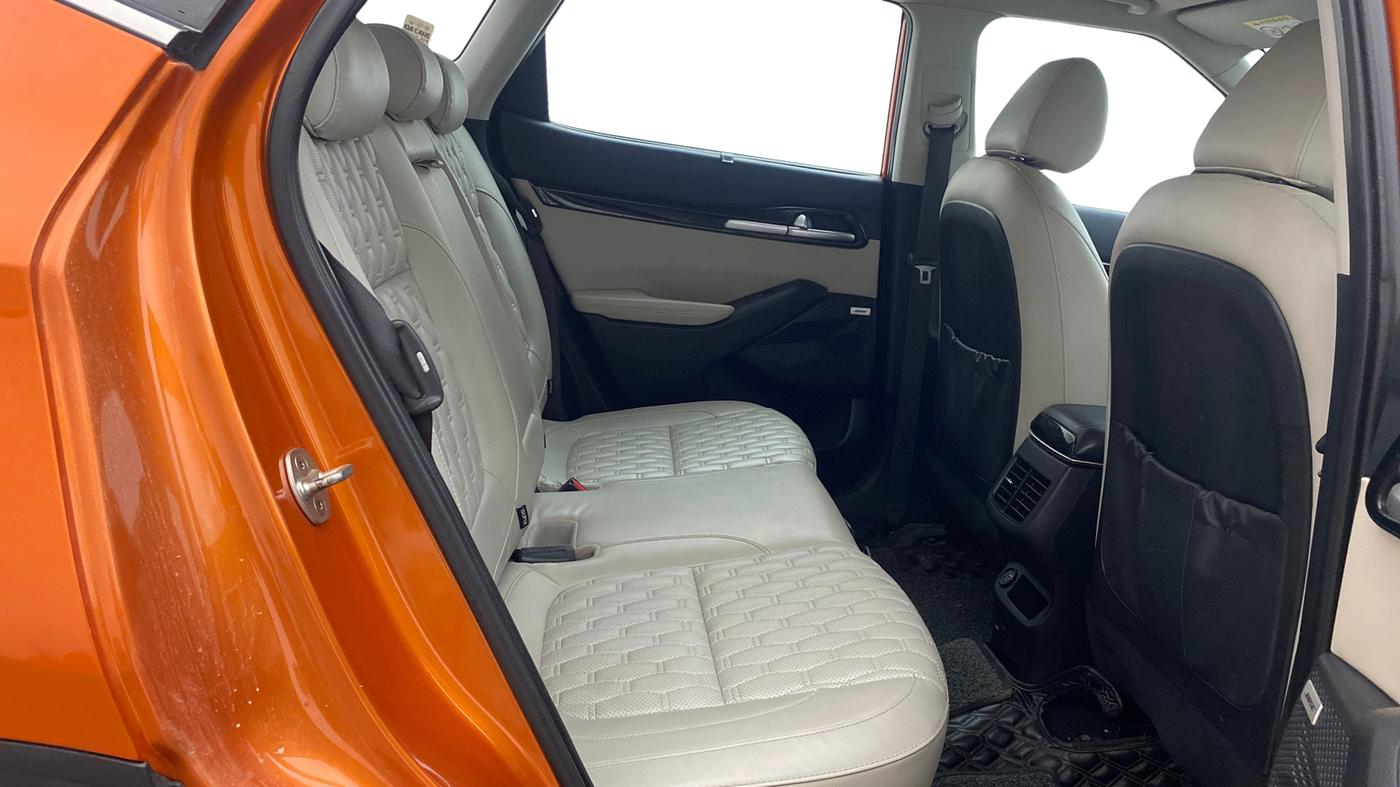 2020 KIA SELTOS HTX PLUS 1.5 DIESEL, Diesel, Manual, 1,39,258 km, Right Side Rear Door Cabin