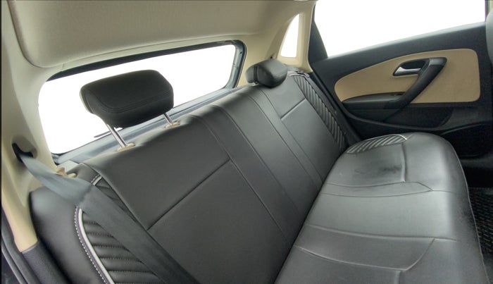 2017 Volkswagen Polo HIGHLINE1.2L, Petrol, Manual, 36,174 km, Right Side Rear Door Cabin