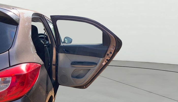 2016 Tata Tiago XT PETROL, Petrol, Manual, 1,09,603 km, RHS Rear Door