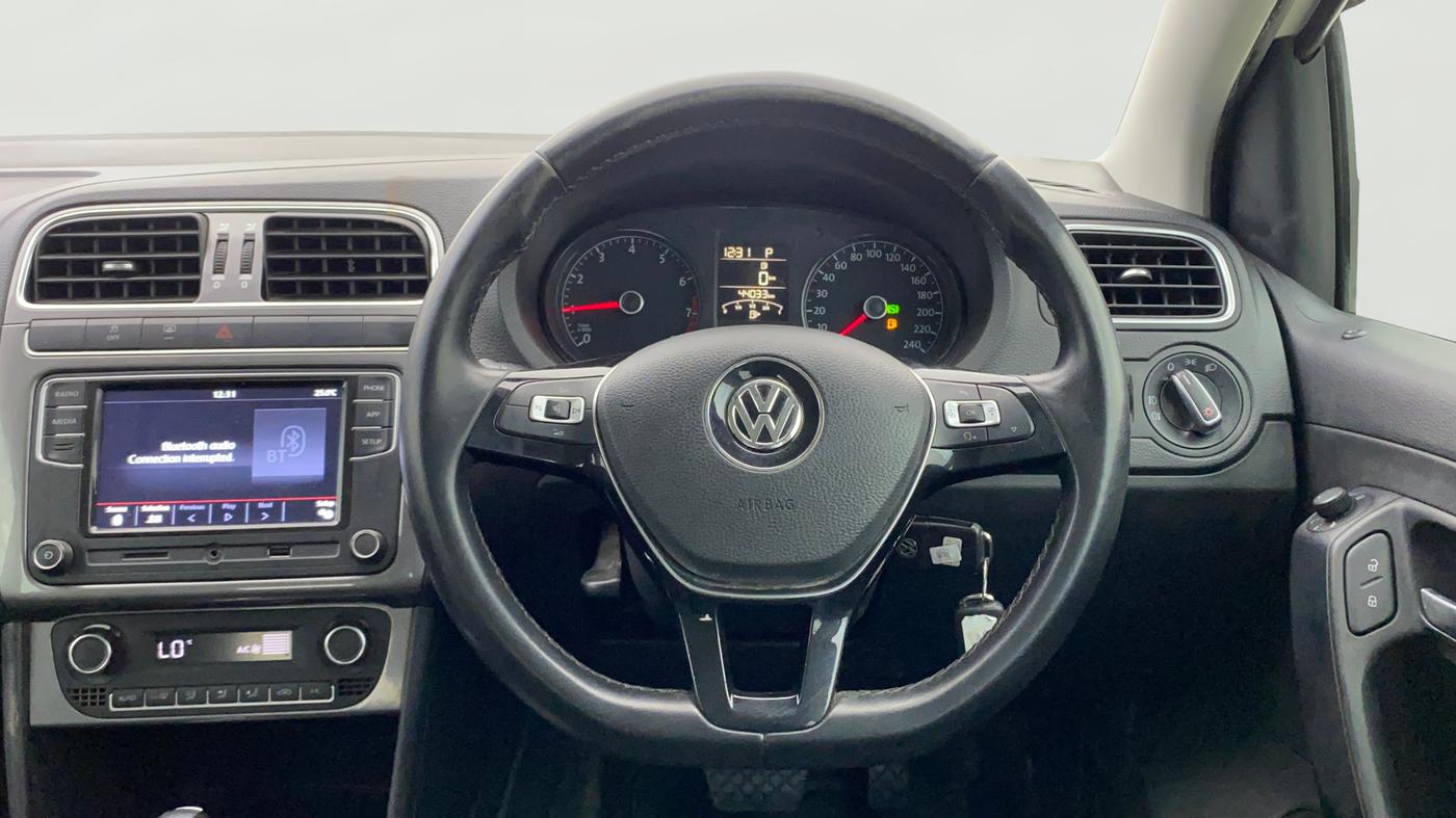2021 Volkswagen Polo HIGHLINE PLUS 1.0L TSI AT, Petrol, Automatic, 44,004 km, Steering Wheel Close Up