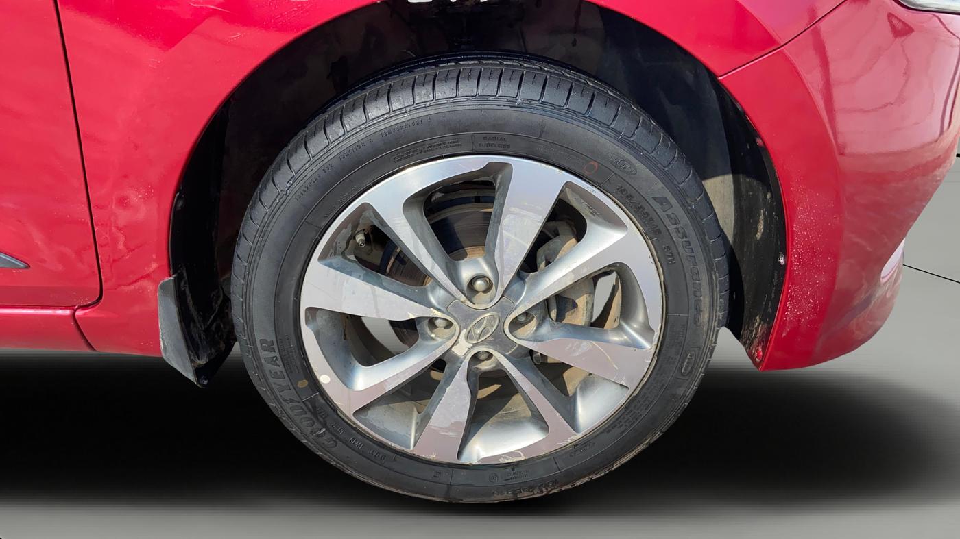 2015 Hyundai Elite i20 ASTA 1.2, Petrol, Manual, 70,665 km, Right Front Wheel