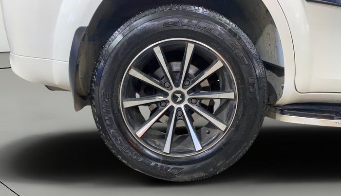 2021 Mahindra XUV500 W5, Diesel, Manual, 98,119 km, Right Rear Wheel