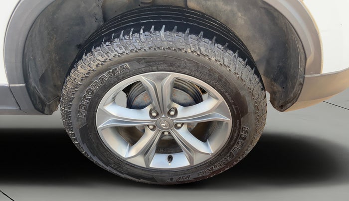 2020 Tata Harrier XZA 2.0L DUAL TONE, Diesel, Automatic, 1,22,626 km, Left Rear Wheel