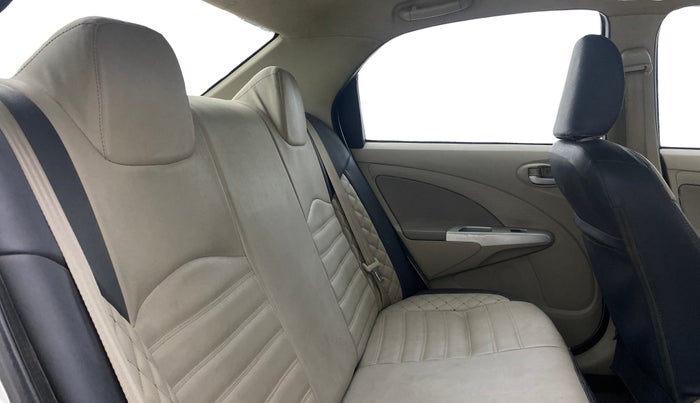2013 Toyota Etios G, Petrol, Manual, 90,986 km, Right Side Rear Door Cabin