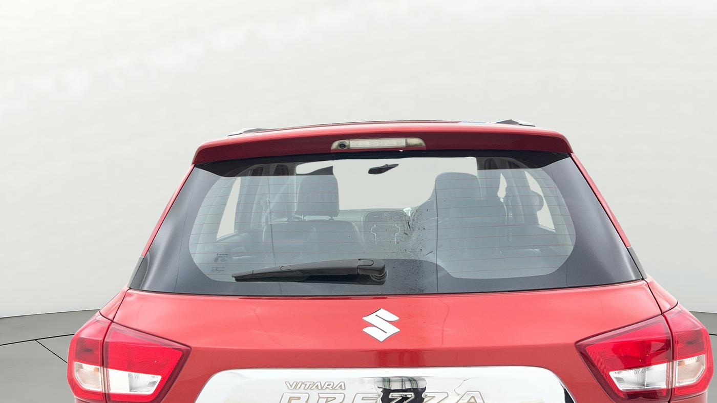 2018 Maruti Vitara Brezza ZDI, Diesel, Manual, 71,618 km, Rear Windshield