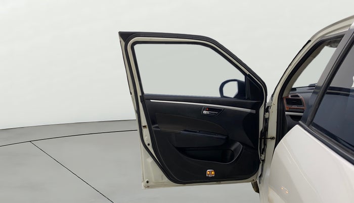 2013 Maruti Swift VDI, Diesel, Manual, 92,424 km, LHS Front Door
