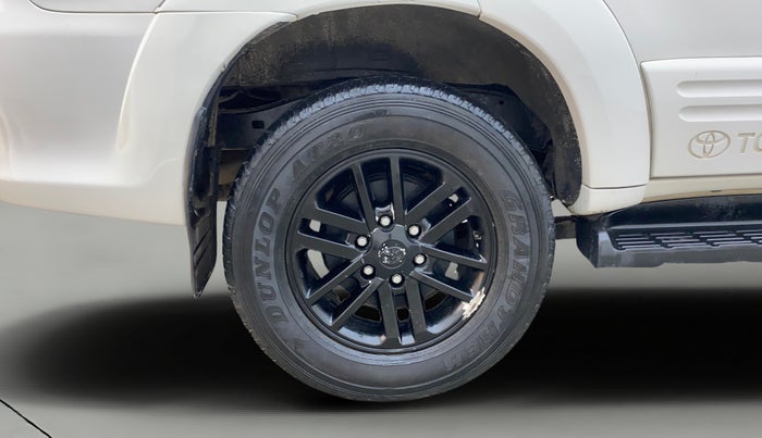 2014 Toyota Fortuner 3.0 4X2 AT, Diesel, Automatic, 82,343 km, Right Rear Wheel