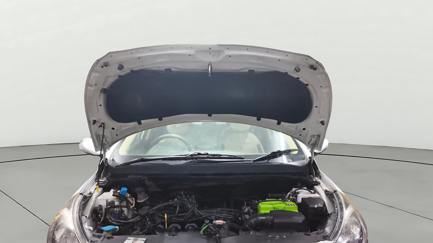 2013 Hyundai Verna FLUIDIC 1.6 VTVT SX, CNG, Manual, 93,983 km, Open Bonet