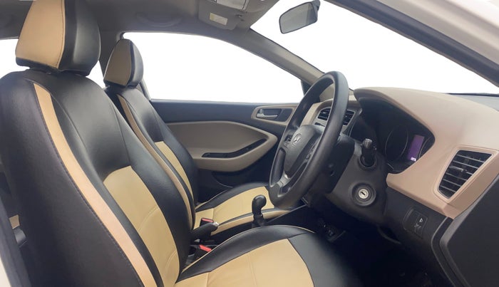 2018 Hyundai Elite i20 ASTA 1.2, Petrol, Manual, 22,042 km, Right Side Front Door Cabin