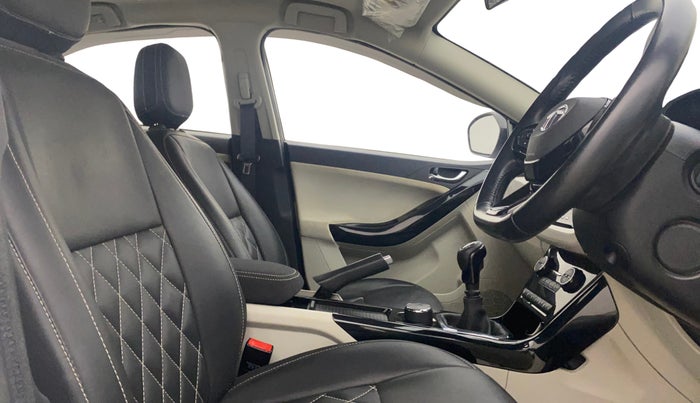 2022 Tata NEXON XZ PLUS PETROL SUNROOF, Petrol, Manual, 21,245 km, Right Side Front Door Cabin