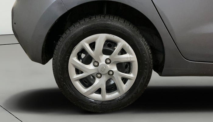 2017 Hyundai Grand i10 SPORTZ 1.2 KAPPA VTVT, Petrol, Manual, 45,957 km, Right Rear Wheel