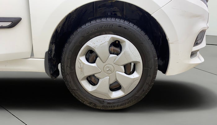 2022 Tata Tiago XT CNG, CNG, Manual, 99,275 km, Right Front Wheel