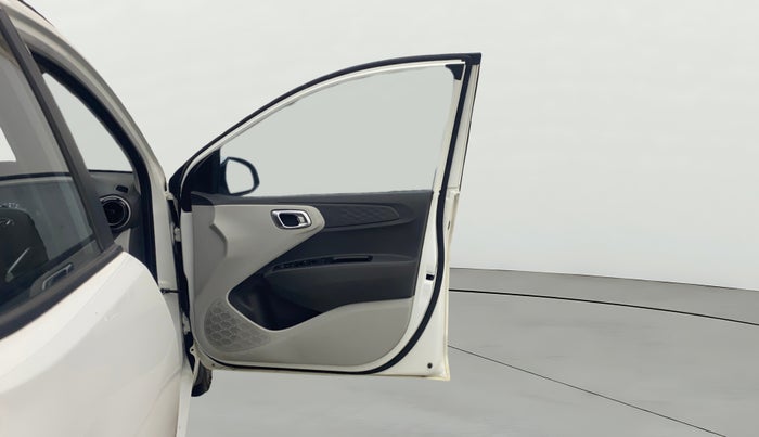 2022 Hyundai GRAND I10 NIOS SPORTZ AMT 1.2 KAPPA VTVT, Petrol, Automatic, 68,798 km, RHS Front Door