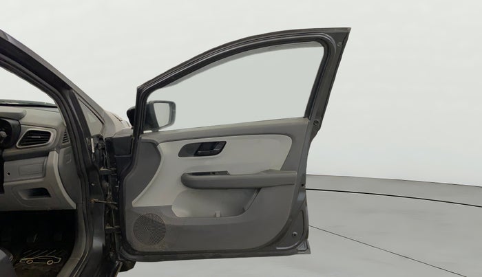 2021 Tata ALTROZ XE PETROL, Petrol, Manual, 58,242 km, RHS Front Door