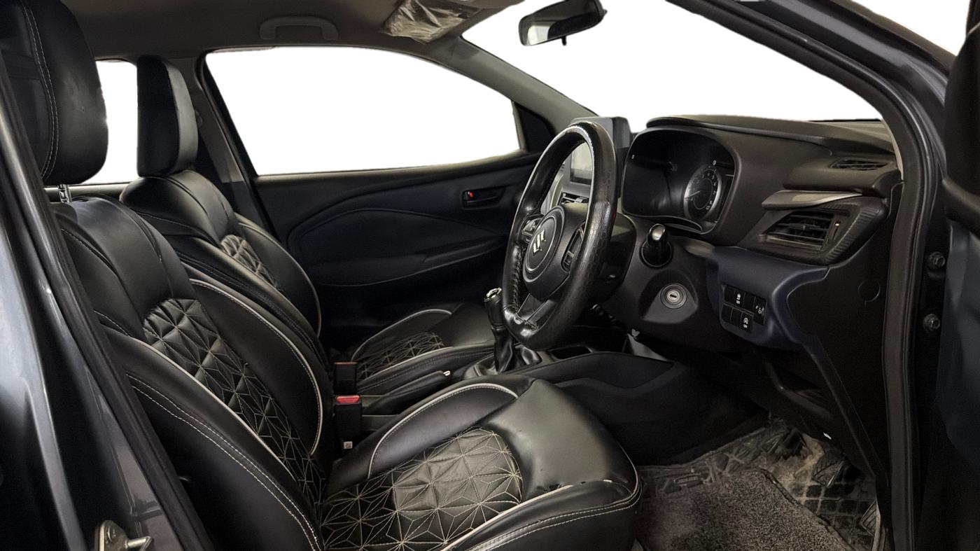 2023 Maruti Baleno DELTA PETROL 1.2, Petrol, Manual, 62,823 km, Right Side Front Door Cabin
