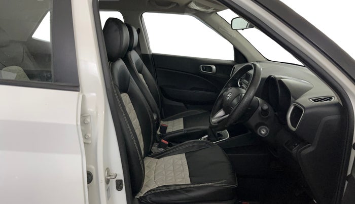 2022 Hyundai VENUE S 1.2, Petrol, Manual, 17,574 km, Right Side Front Door Cabin