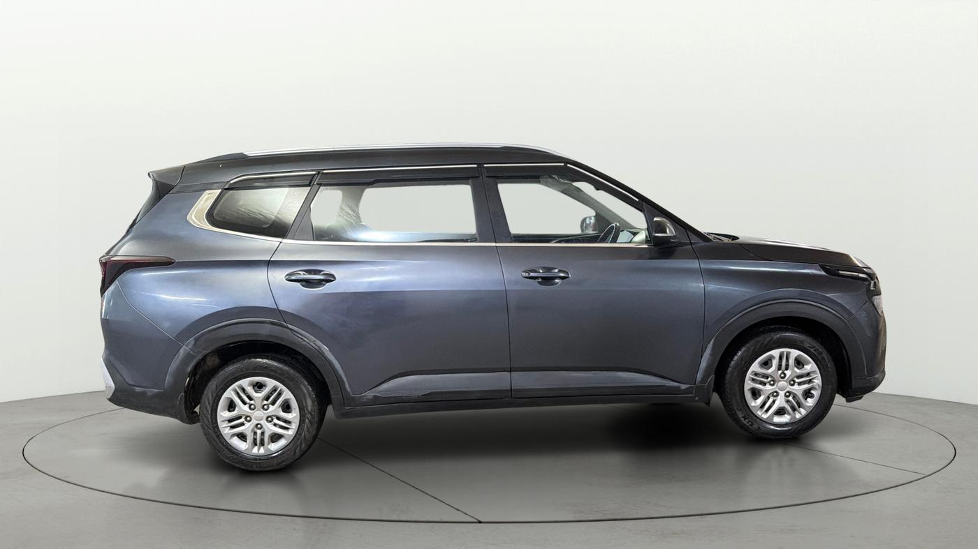 2024 KIA CARENS PRESTIGE 1.4 PETROL 7 STR, Petrol, Manual, 29,848 km, Right Side View