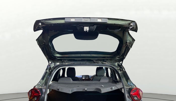 2022 Tata PUNCH ACCOMPLISHED MT CAMO EDITION, Petrol, Manual, 5,550 km, Boot Door Open