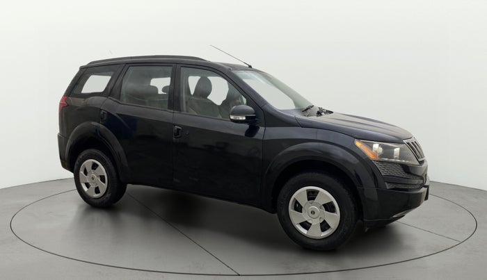 2014 Mahindra XUV500 W4, Diesel, Manual, 97,189 km, Right Front Diagonal