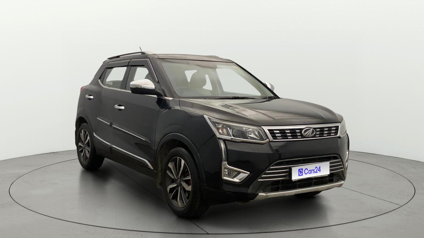 2019 Mahindra XUV300 W8 (O) 1.5 DIESEL, Diesel, Manual, 79,842 km, Right Front Diagonal