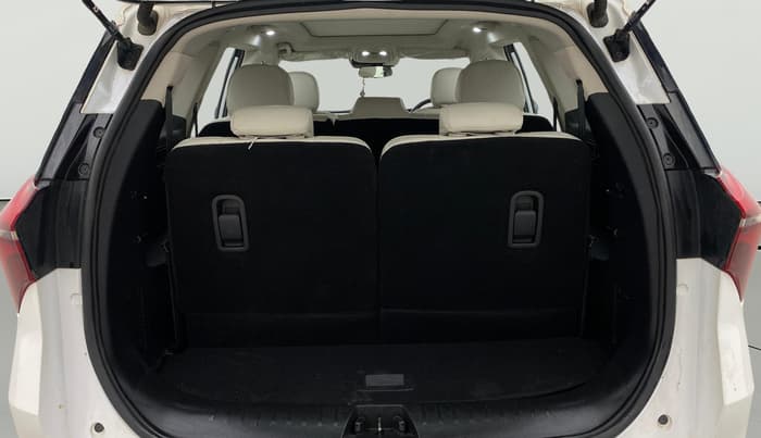 2024 Mahindra XUV700 AX 7 P AT 7 STR, Petrol, Automatic, 12,988 km, Boot Open Zoomed View