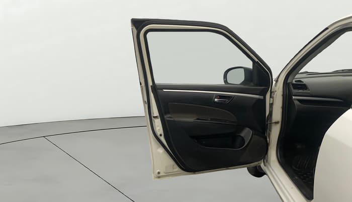 2015 Maruti Swift VDI, Diesel, Manual, 1,27,183 km, LHS Front Door