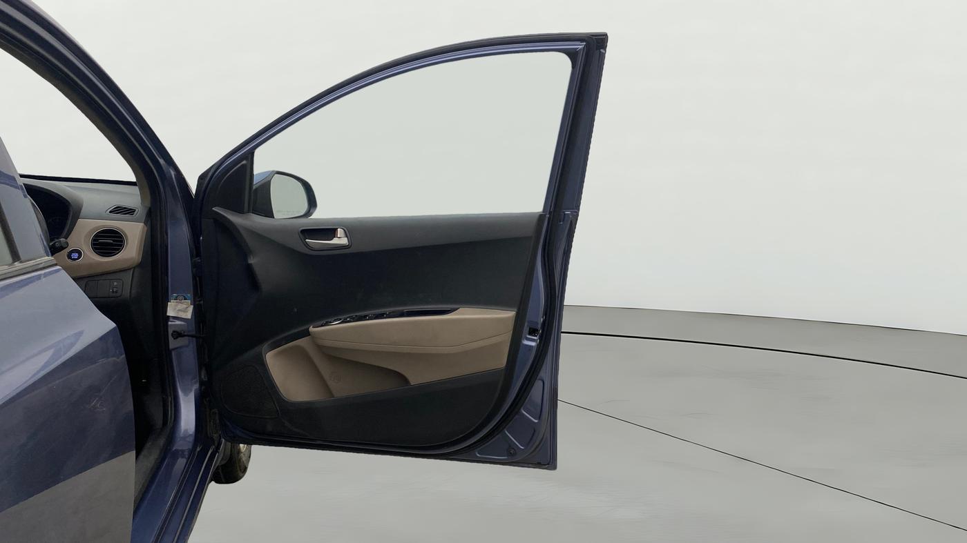 2015 Hyundai Grand i10 ASTA AT 1.2 KAPPA VTVT, Petrol, Automatic, 1,26,494 km, RHS Front Door