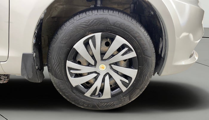2016 Maruti Swift Dzire VXI, Petrol, Manual, 37,575 km, Right Front Wheel