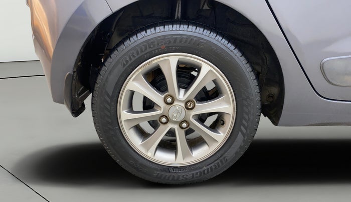 2016 Hyundai Grand i10 ASTA (O) AT 1.2 KAPPA VTVT, Petrol, Automatic, 71,494 km, Right Rear Wheel